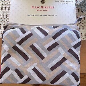Isaac Mizrahi Travelers 2 Piece Set Knit Blanket + Bag Gray Tan Black Modern NEW